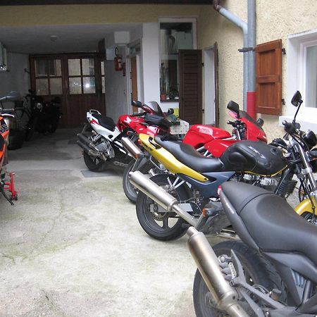 Albergo Alla Costa Bezzecca Exteriör bild