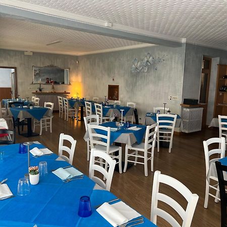 Albergo Alla Costa Bezzecca Exteriör bild