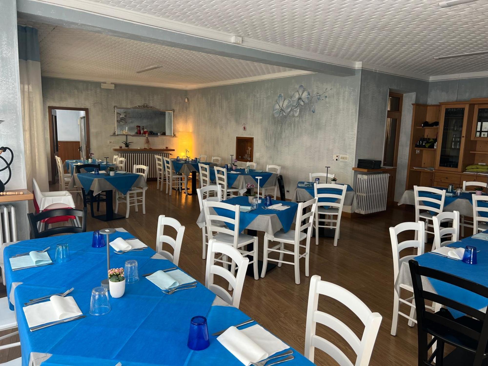 Albergo Alla Costa Bezzecca Exteriör bild